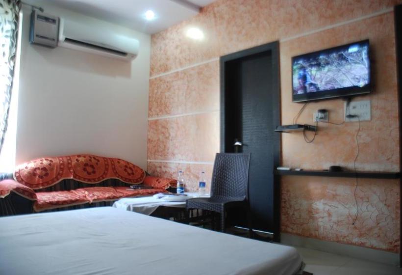 ホテル Paras Residency