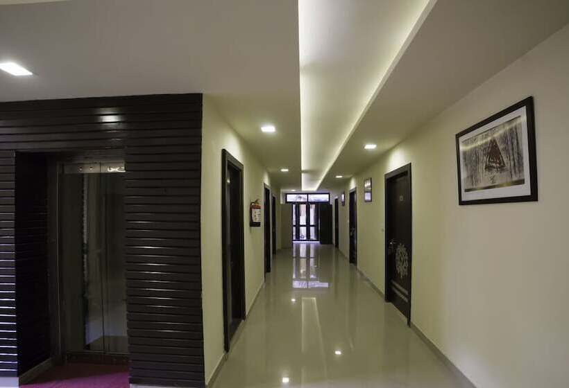 Отель Royal Rosette