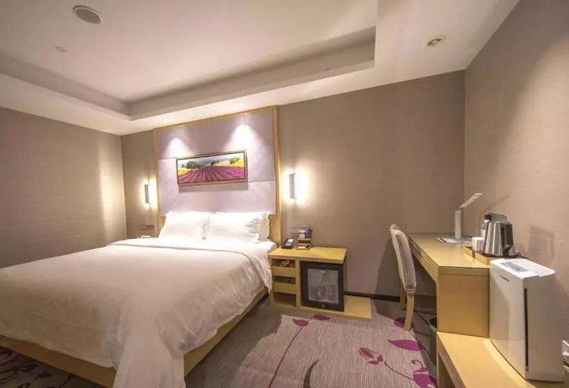 Lavande Hotel Taixing Jiangping Road