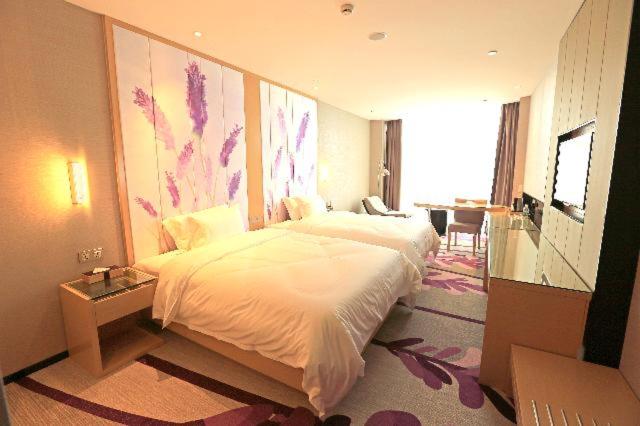 Lavande Hotel Taixing Jiangping Road