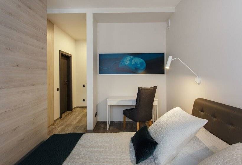 Old Town Trio Hostel Rooms