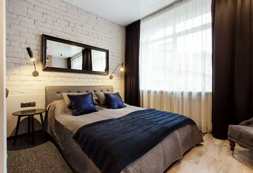 Old Town Trio Hostel Rooms
