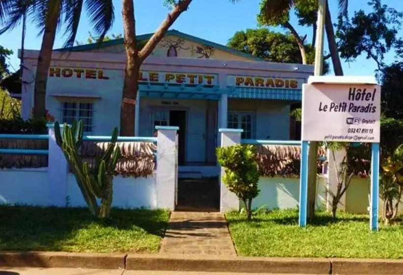 تختخواب و صبحانه Le Petit Paradis