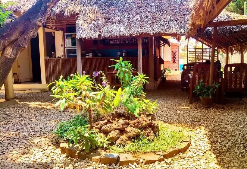 تختخواب و صبحانه Le Petit Paradis
