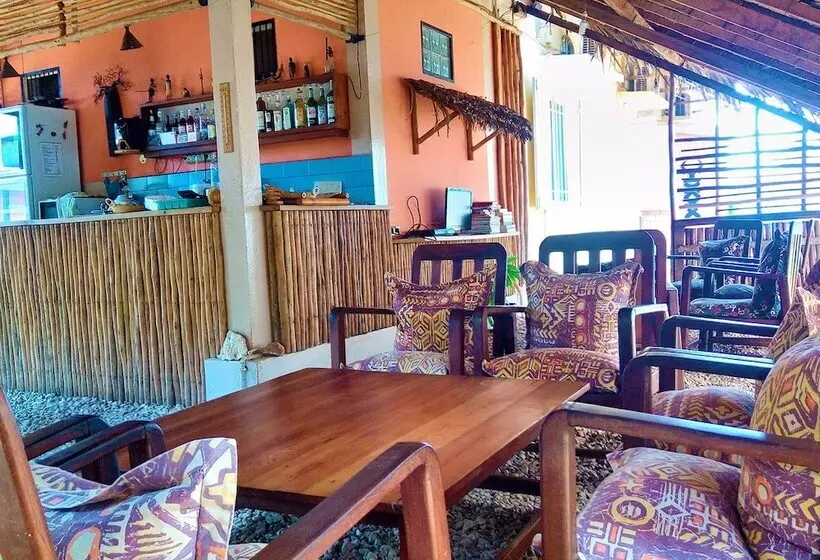 تختخواب و صبحانه Le Petit Paradis