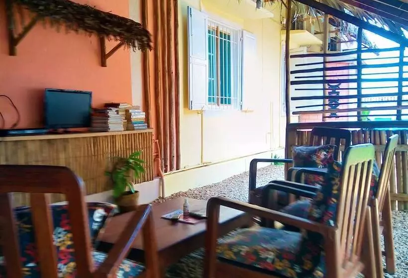تختخواب و صبحانه Le Petit Paradis