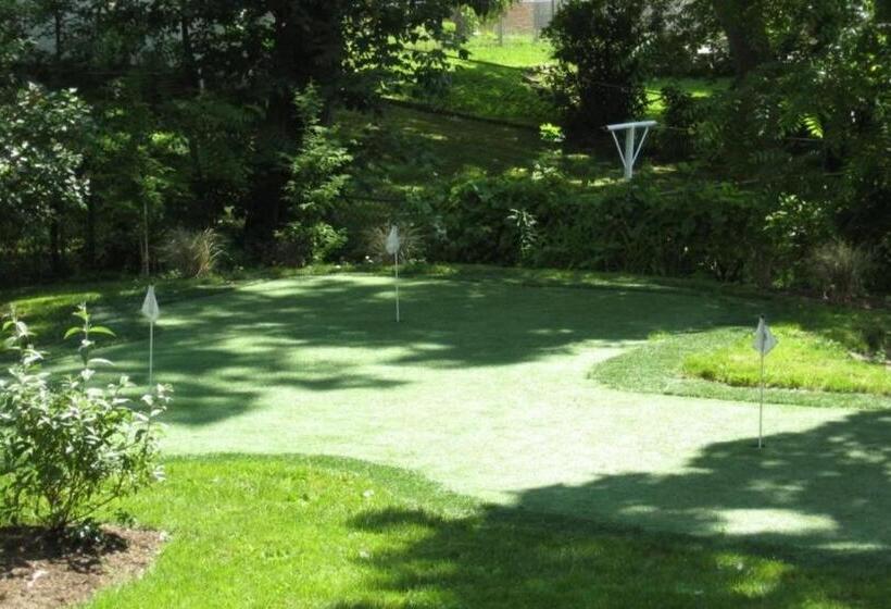 مبيت وإفطار Rose Heart Inn