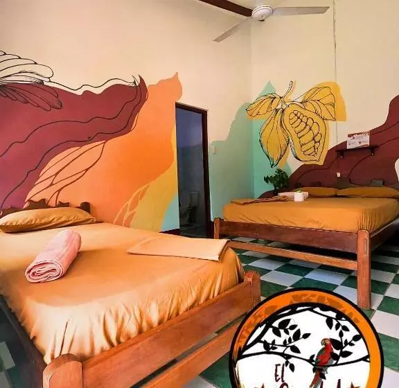 هتل El Curichal Hostel