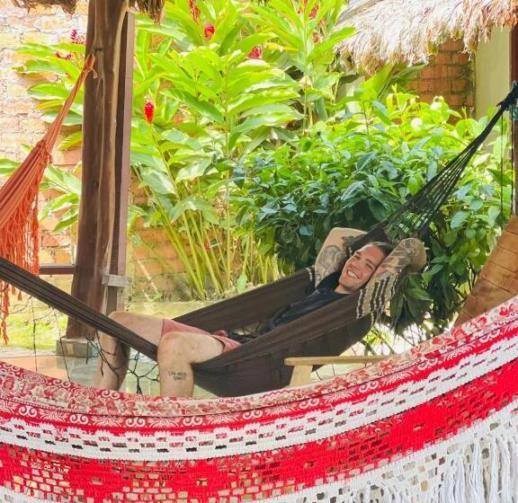 هتل El Curichal Hostel