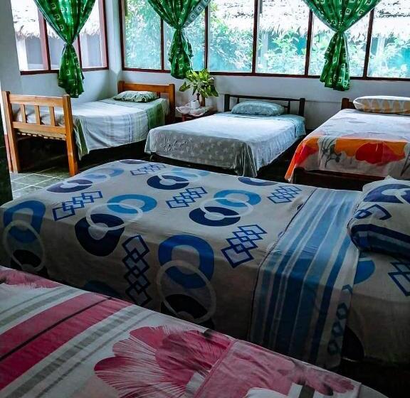 هتل El Curichal Hostel