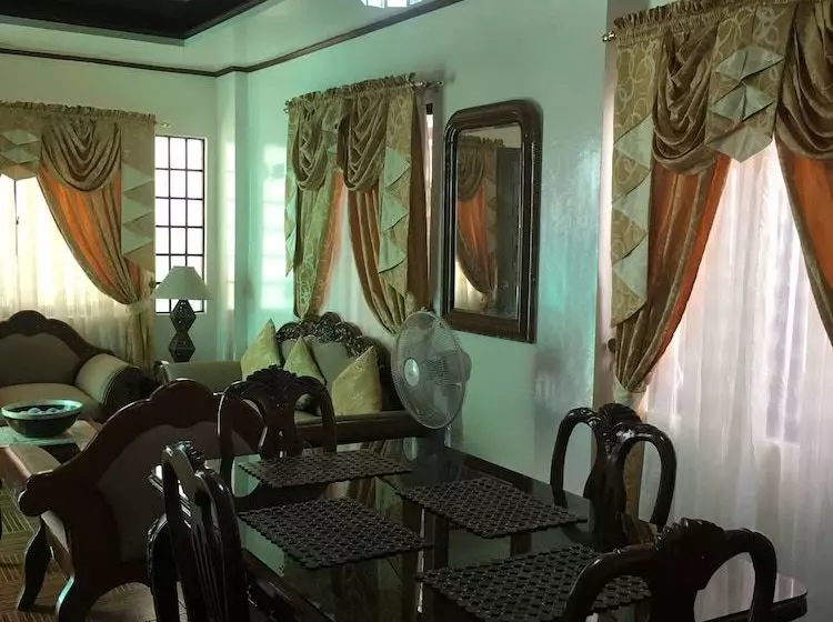 Joyful Island Hostel Mactan Beach