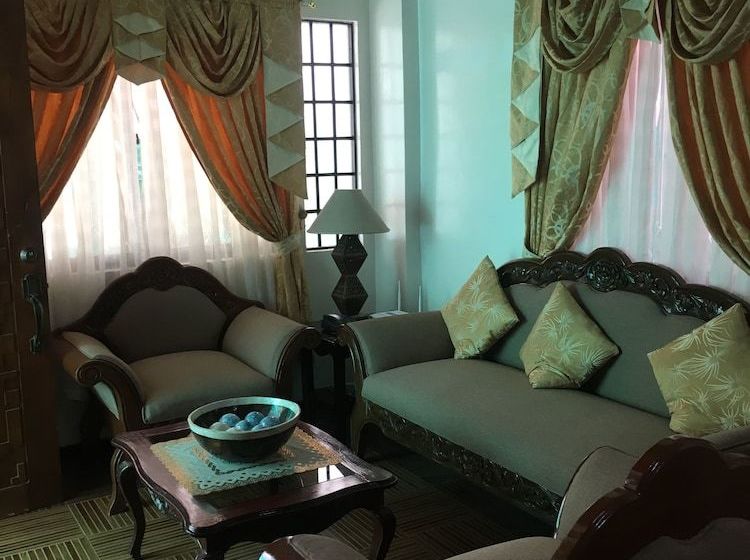 Joyful Island Hostel Mactan Beach