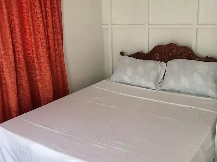 Joyful Island Hostel Mactan Beach