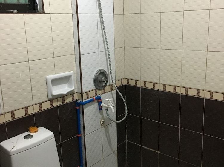 Joyful Island Hostel Mactan Beach