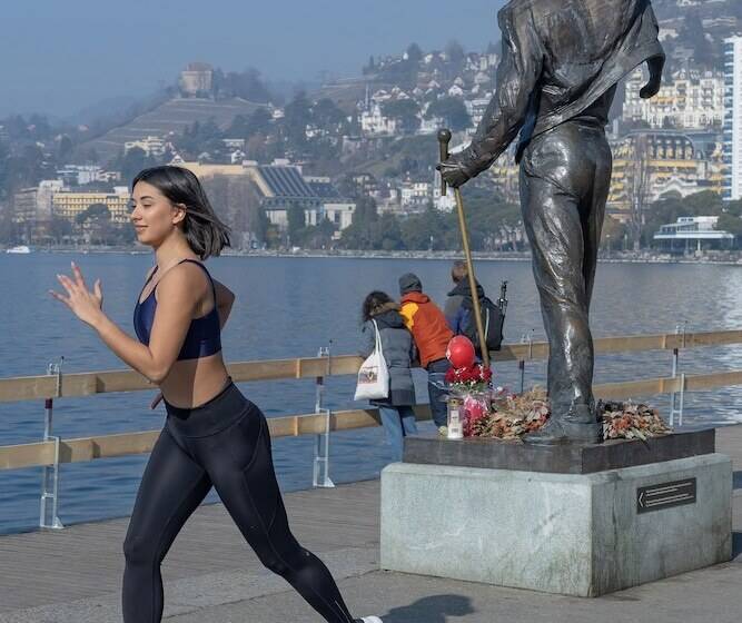 Le Coucou Hotel Restaurant & Lounge Bar