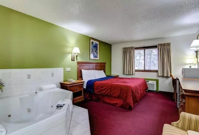 Motelli Bloomer Inn & Suites