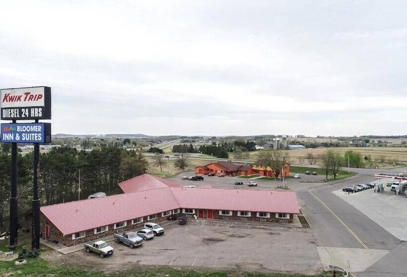 فندق على الطريق Bloomer Inn & Suites