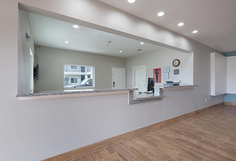 モーテル Scottish Inns & Suites   Crosby