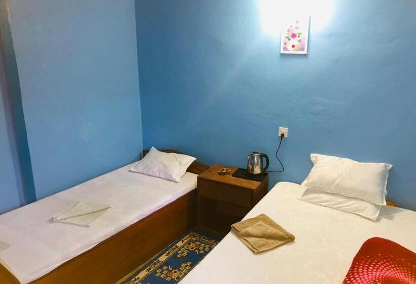 هاستل Goodday Backpackers