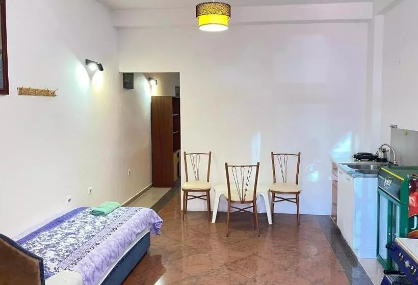 Hostel Flash Ulcinj