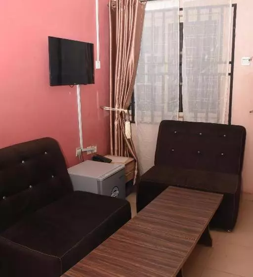 هتل کپسول Gracefield Hotel And Suites