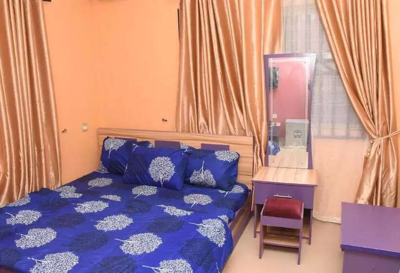 هتل کپسول Gracefield Hotel And Suites