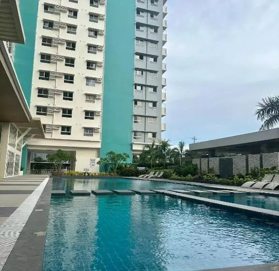Kapselihotelli Mesavirre Garden Residences Condo Unit