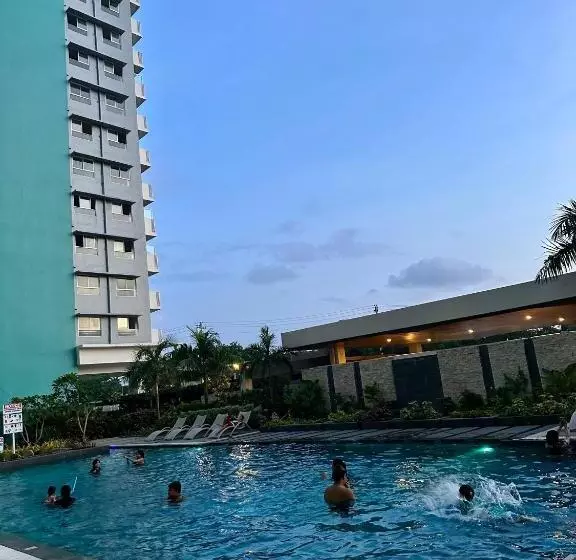 Kapselihotelli Mesavirre Garden Residences Condo Unit