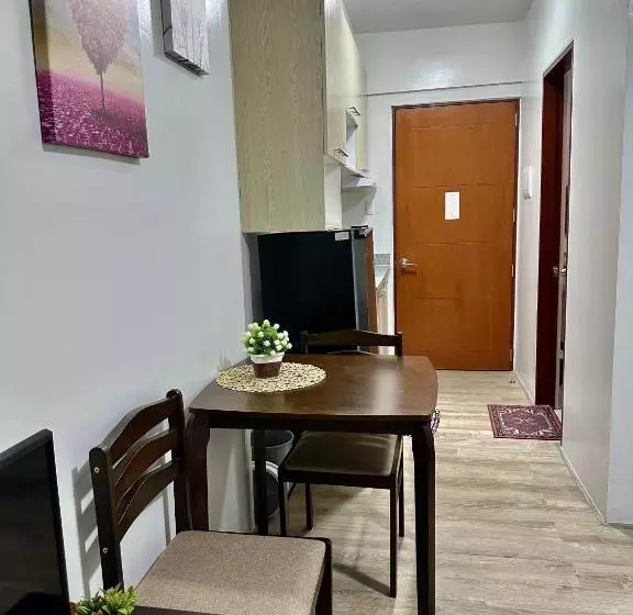 Kapselihotelli Mesavirre Garden Residences Condo Unit