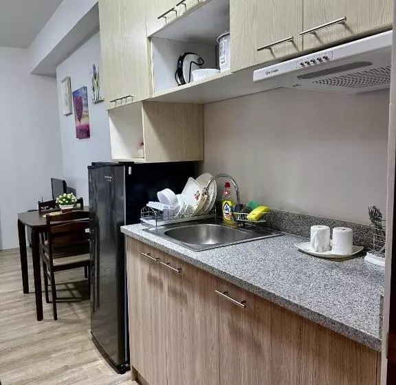 Kapselihotelli Mesavirre Garden Residences Condo Unit