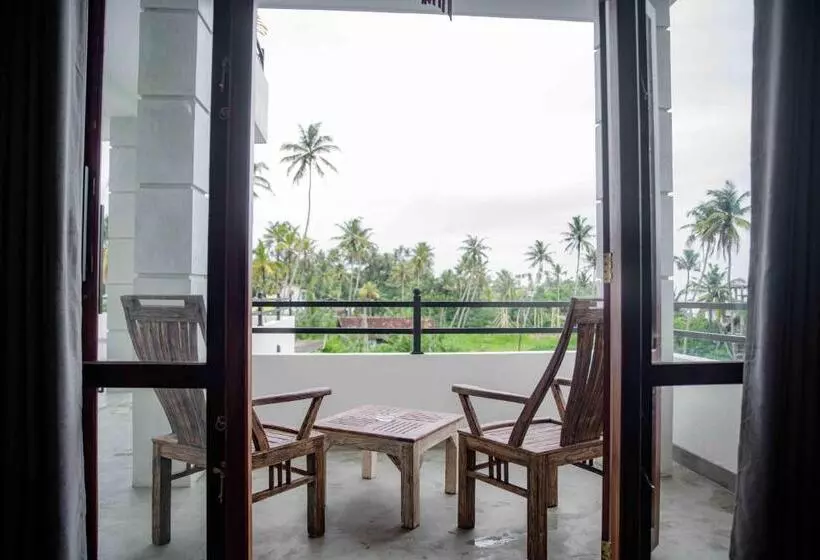 Hotelli Hirigala Beach Resort