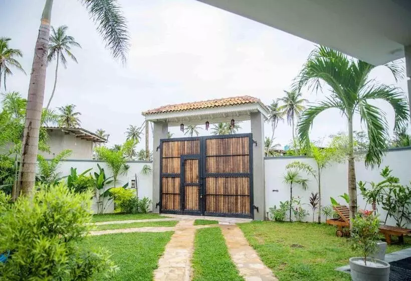 Hotelli Hirigala Beach Resort