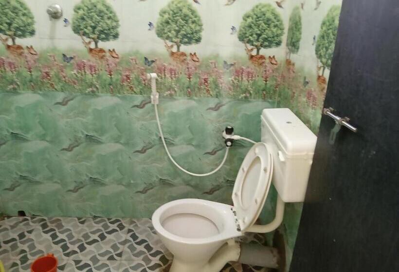 هتل Vismay Farm Stay