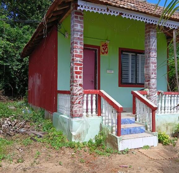 هتل Vismay Farm Stay