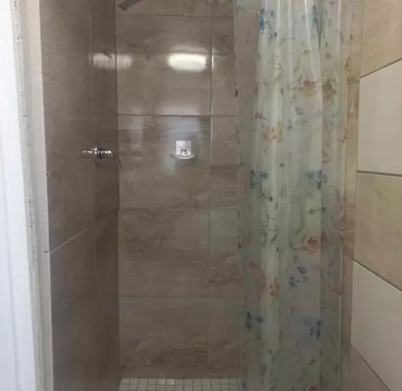 Majatalo Achimer At 44