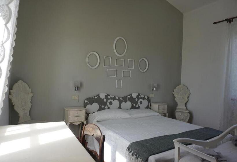 تختخواب و صبحانه La Casa Di Patty Versilia