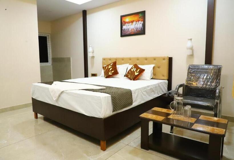 בית מלון כפרי Gokulam Grand