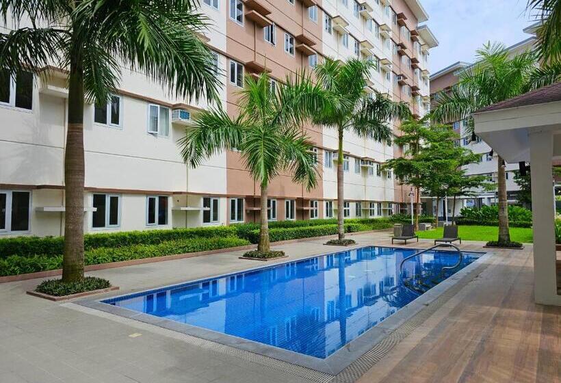 ホテル Lakwatsero Caviteño Suites