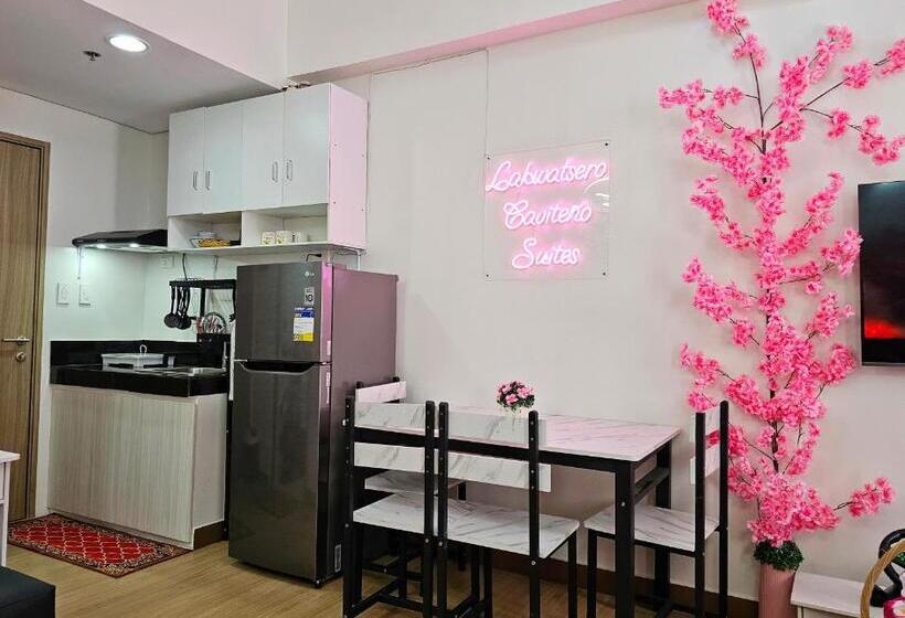 ホテル Lakwatsero Caviteño Suites