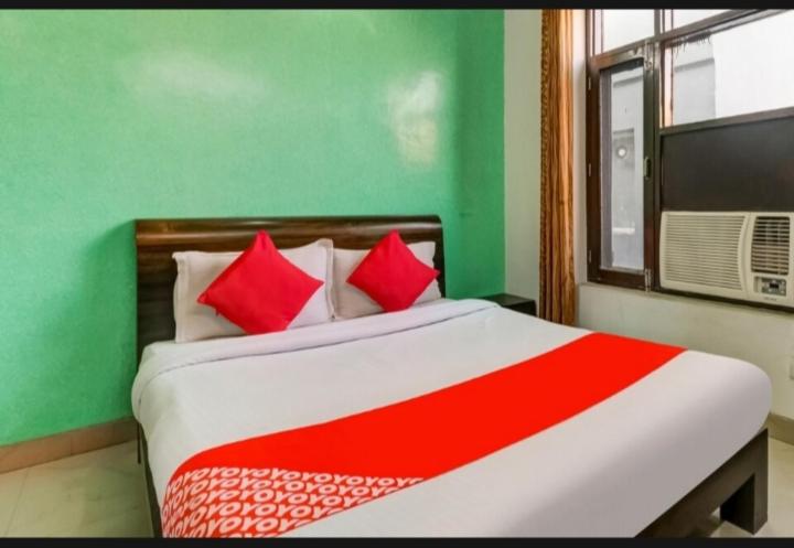 Hotel Paradise Residency