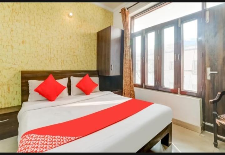 Hotel Paradise Residency