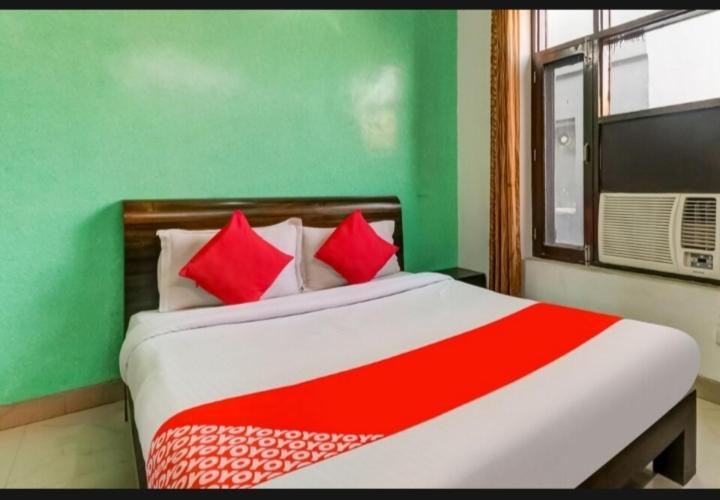 Hotel Paradise Residency