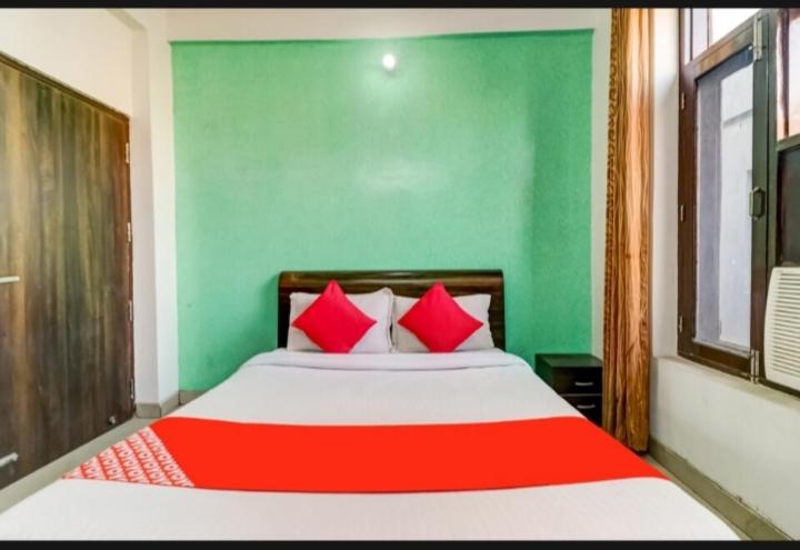 Hotel Paradise Residency