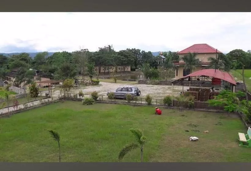 پانسیون Madi Village Resort Pvt