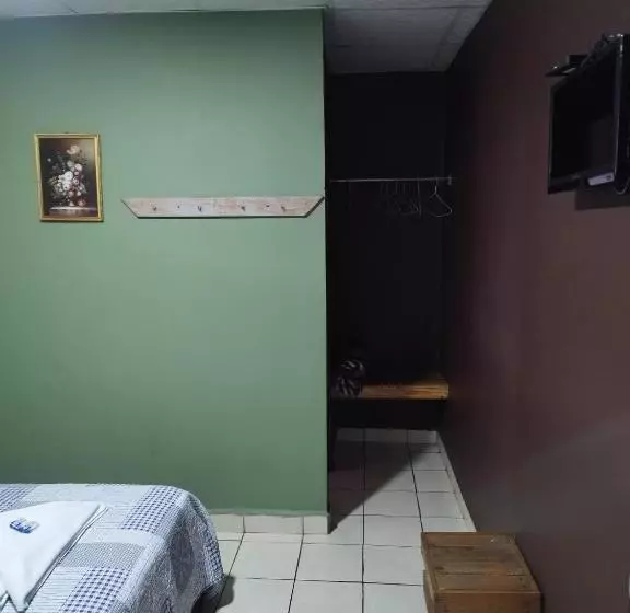 پانسیون The Journey Hostel