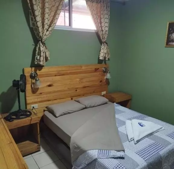 پانسیون The Journey Hostel