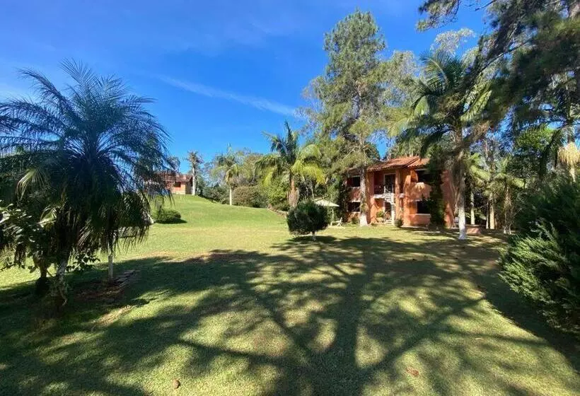 ユースホステル Chacara Portal Jardim   Pousada Anaju