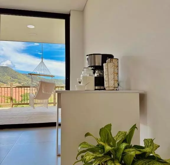 ベッドアンドブレックファースト Fénix