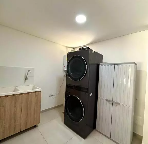 ベッドアンドブレックファースト Fénix