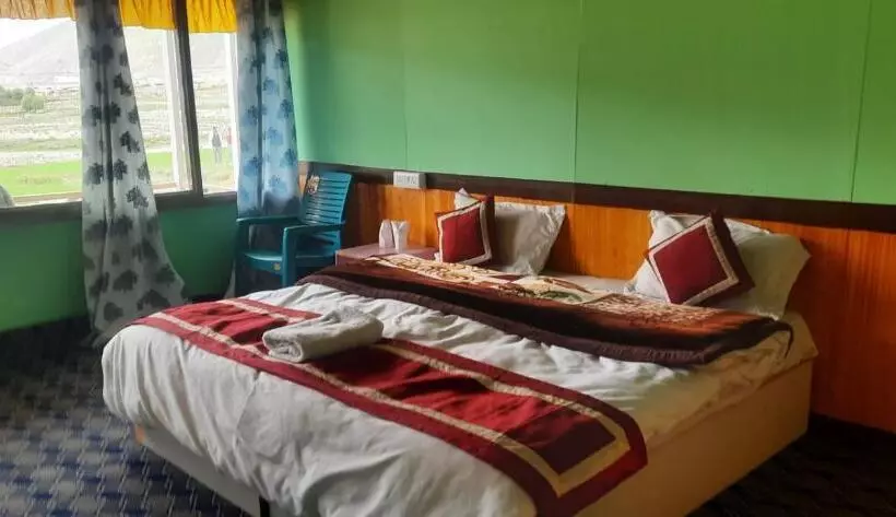 ベッドアンドブレックファースト Full Moon Cottages Pangong Ladakh By Lexstays